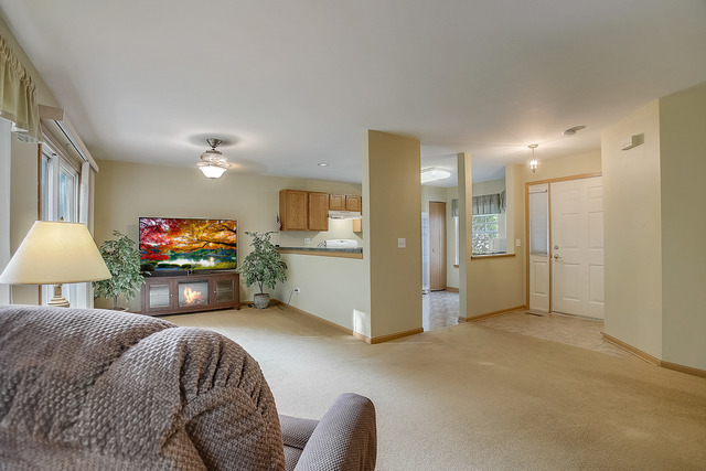 2314 Woodside Drive #34-C-2, Carpentersville, IL 60110