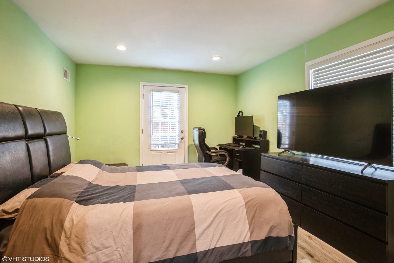 4001 N Denley Avenue, Schiller Park, IL 60176