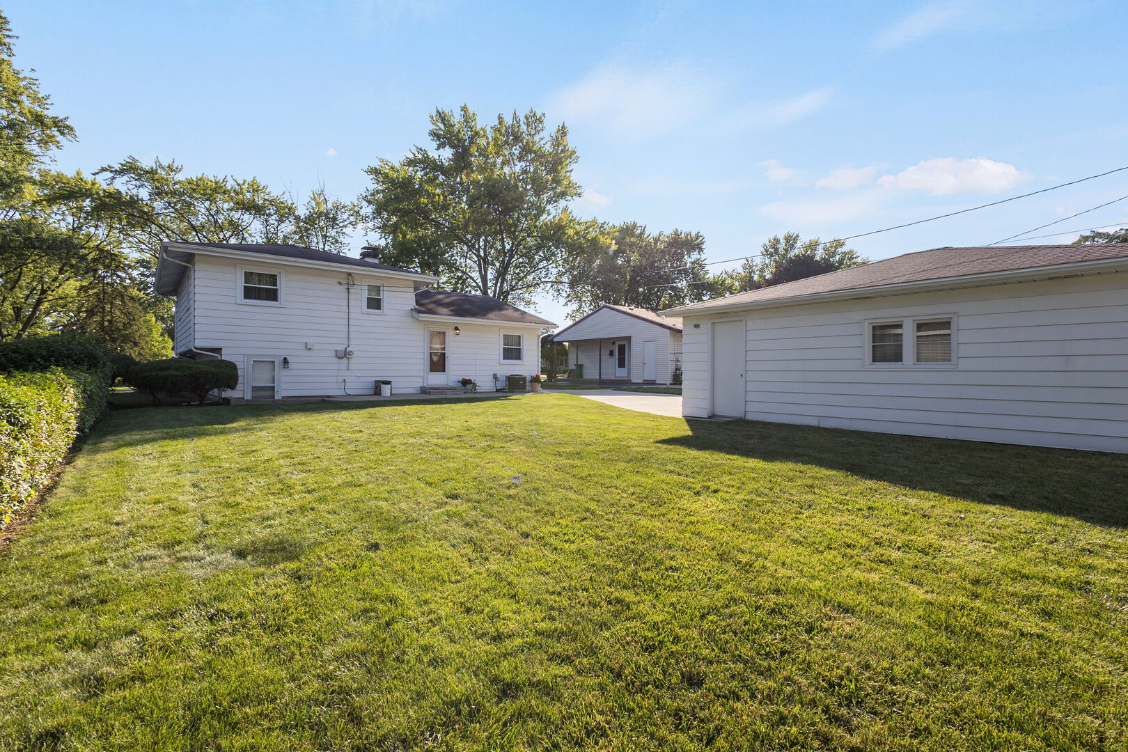 2306 Kingfisher Lane, Rolling Meadows, IL 60008