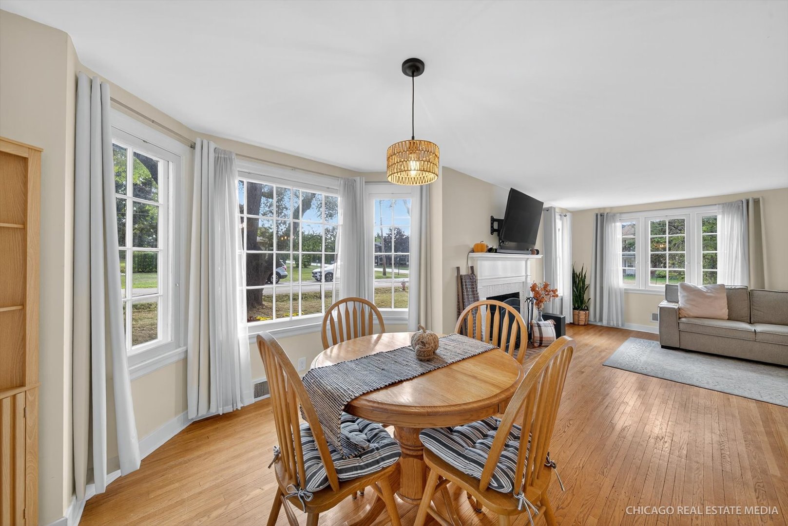 844 Bode Road, Elgin, IL 60120