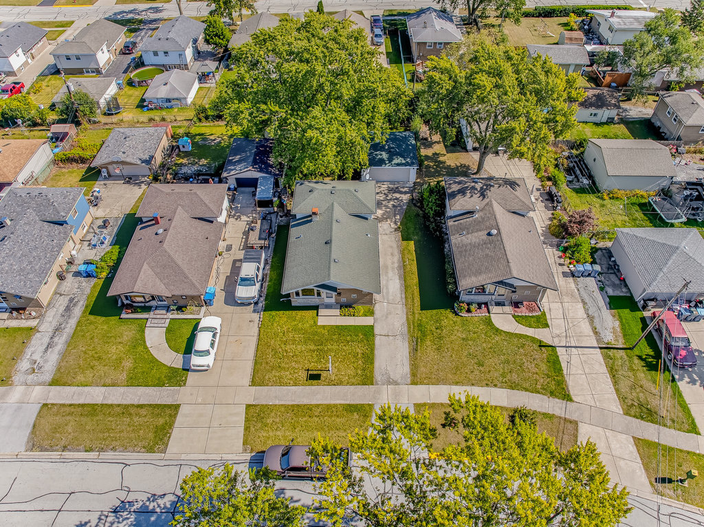 12549 S Tripp Avenue, Alsip, IL 60803