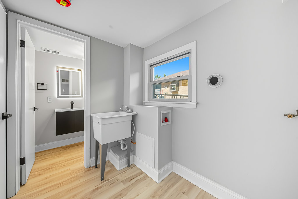 12549 S Tripp Avenue, Alsip, IL 60803