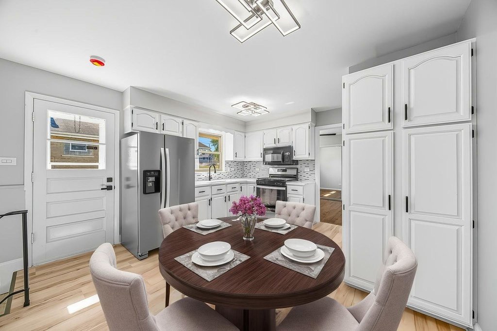 12549 S Tripp Avenue, Alsip, IL 60803