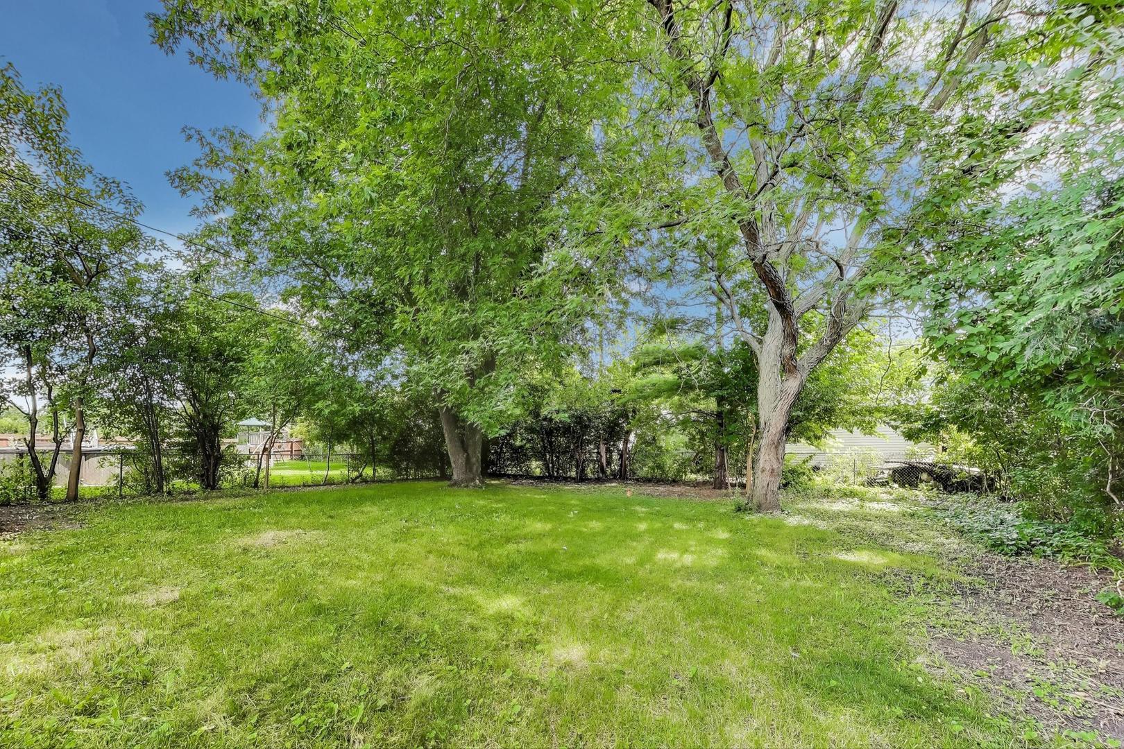 6915 Hawthorne Lane, Hanover Park, IL 60133