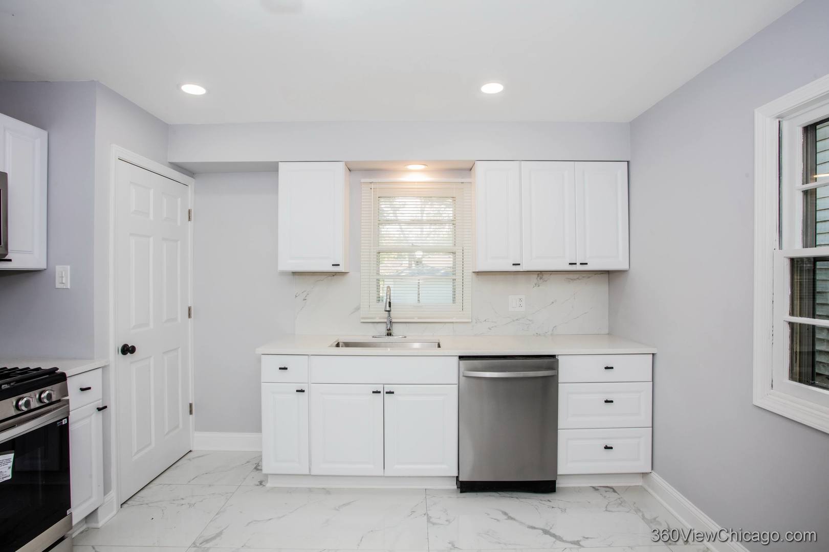 14523 Lexington Avenue, Harvey, IL 60426