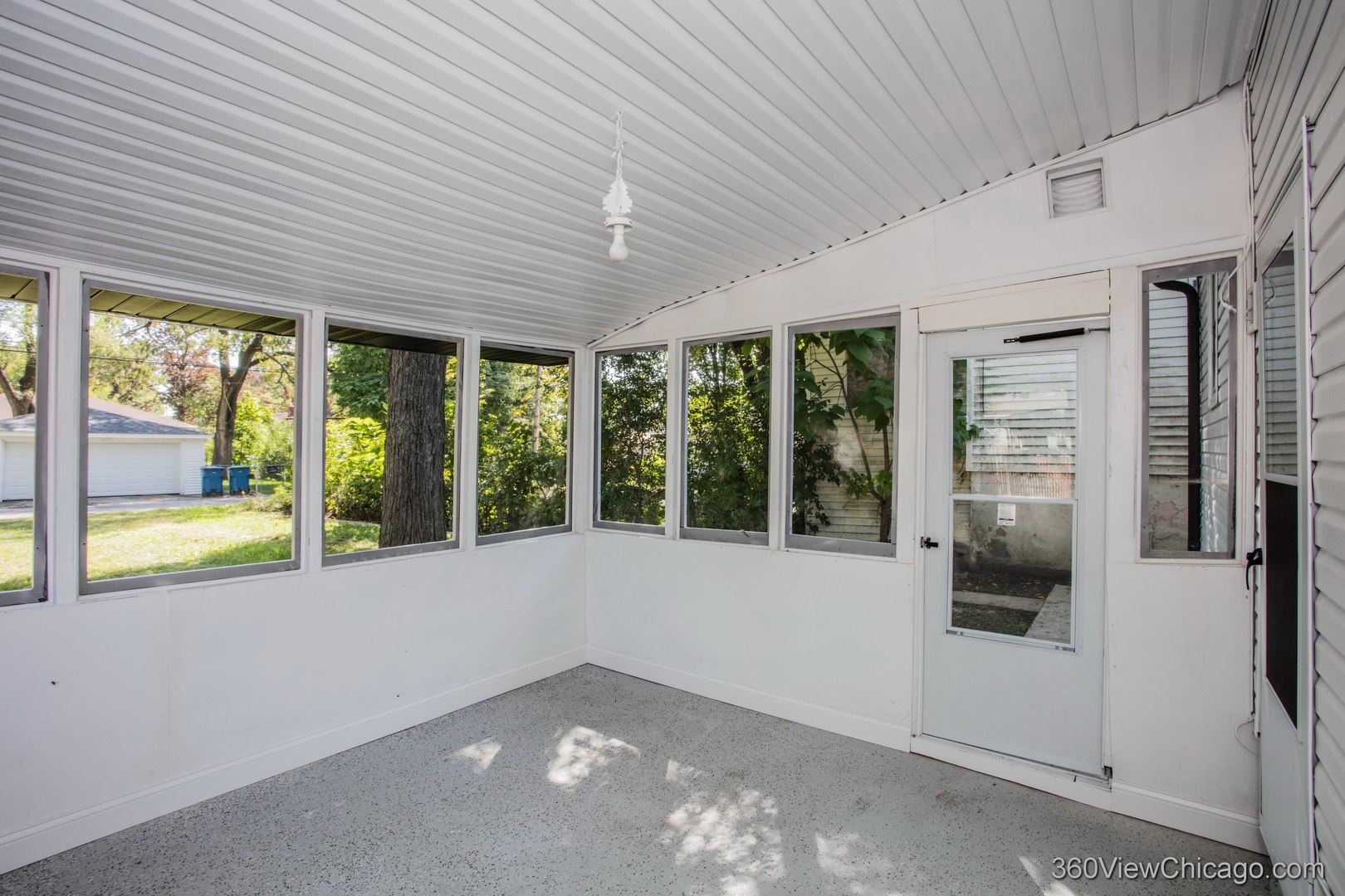 14523 Lexington Avenue, Harvey, IL 60426