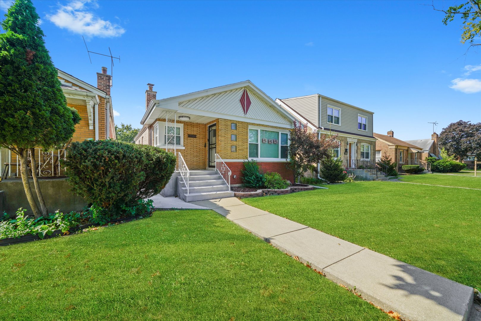 14508 S Lowe Avenue, Riverdale, IL 60827