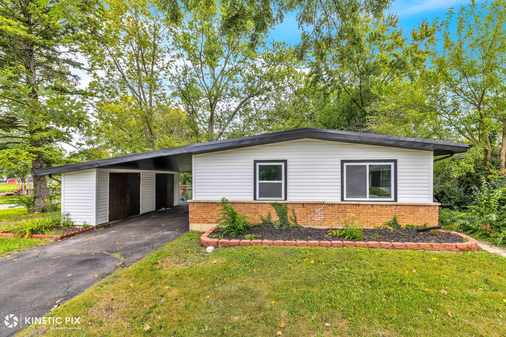 443 Shabbona Drive, Park Forest, IL 60466