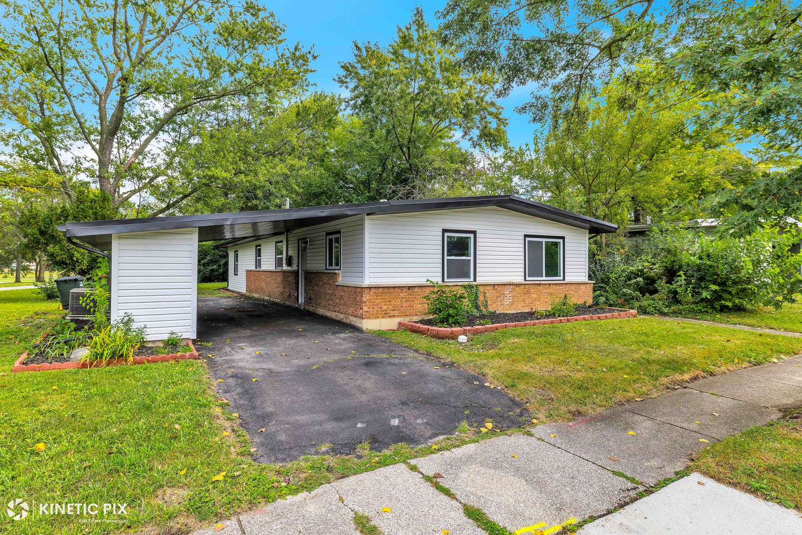443 Shabbona Drive, Park Forest, IL 60466