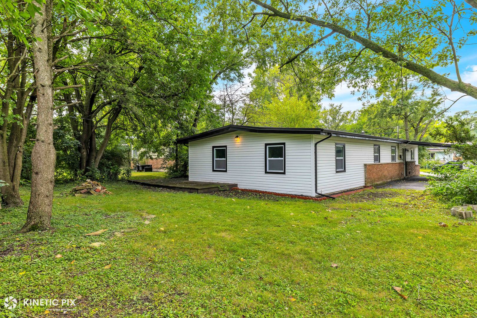 443 Shabbona Drive, Park Forest, IL 60466