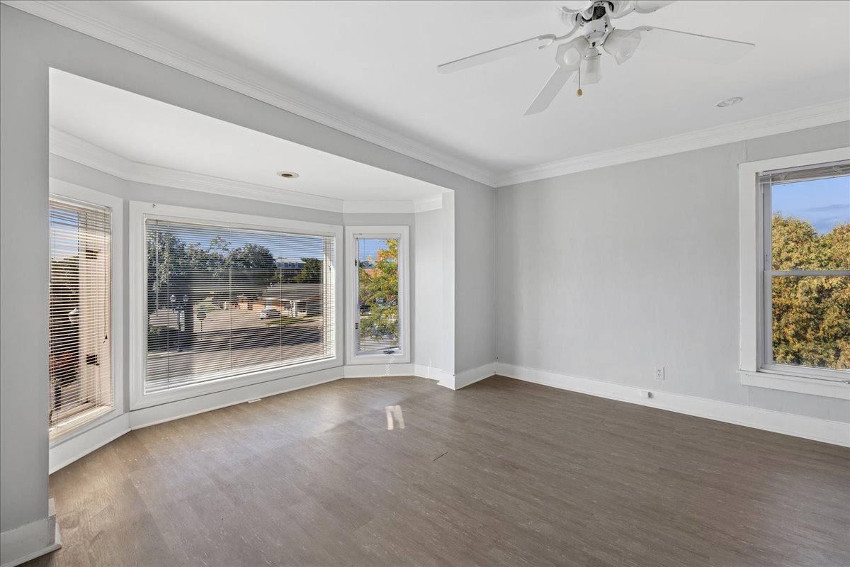 320 E Main Street, Barrington, IL 60010