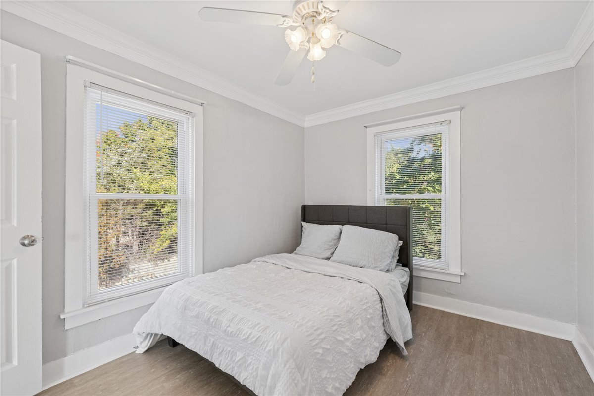 320 E Main Street, Barrington, IL 60010