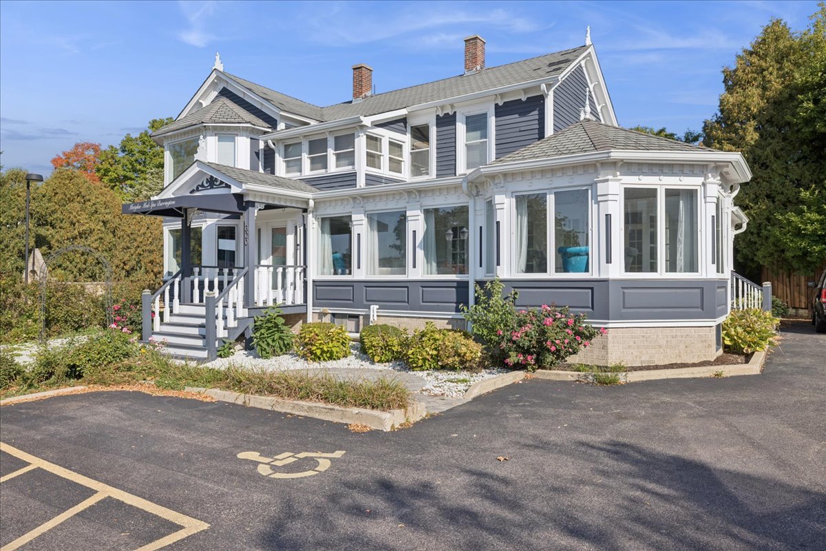 320 E Main Street, Barrington, IL 60010