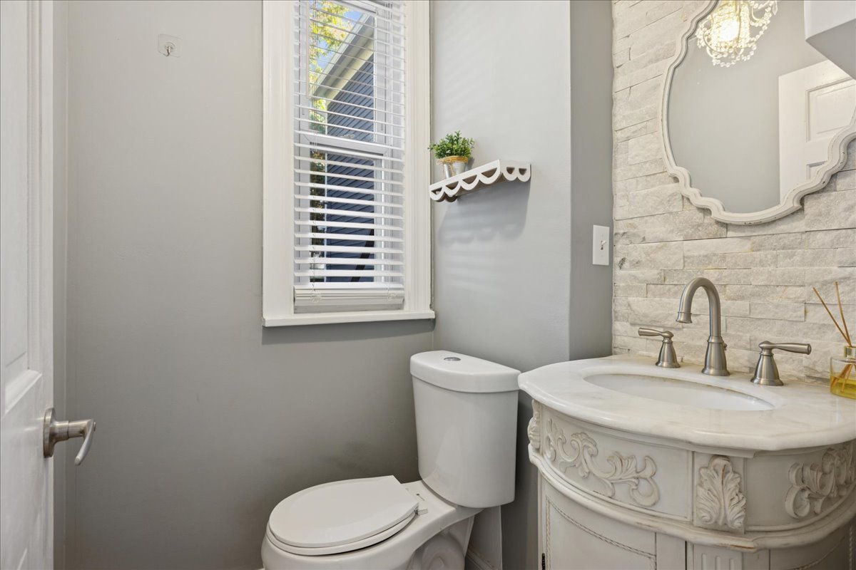 320 E Main Street, Barrington, IL 60010