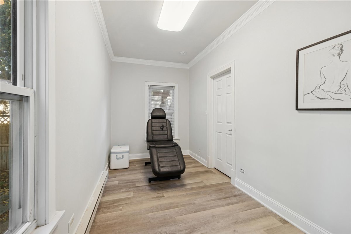 320 E Main Street, Barrington, IL 60010