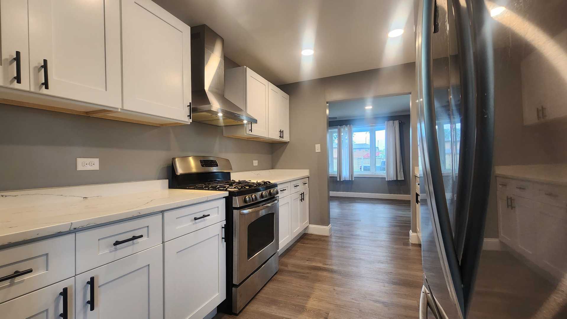 7530 S Oconto Avenue, Bridgeview, IL 60455