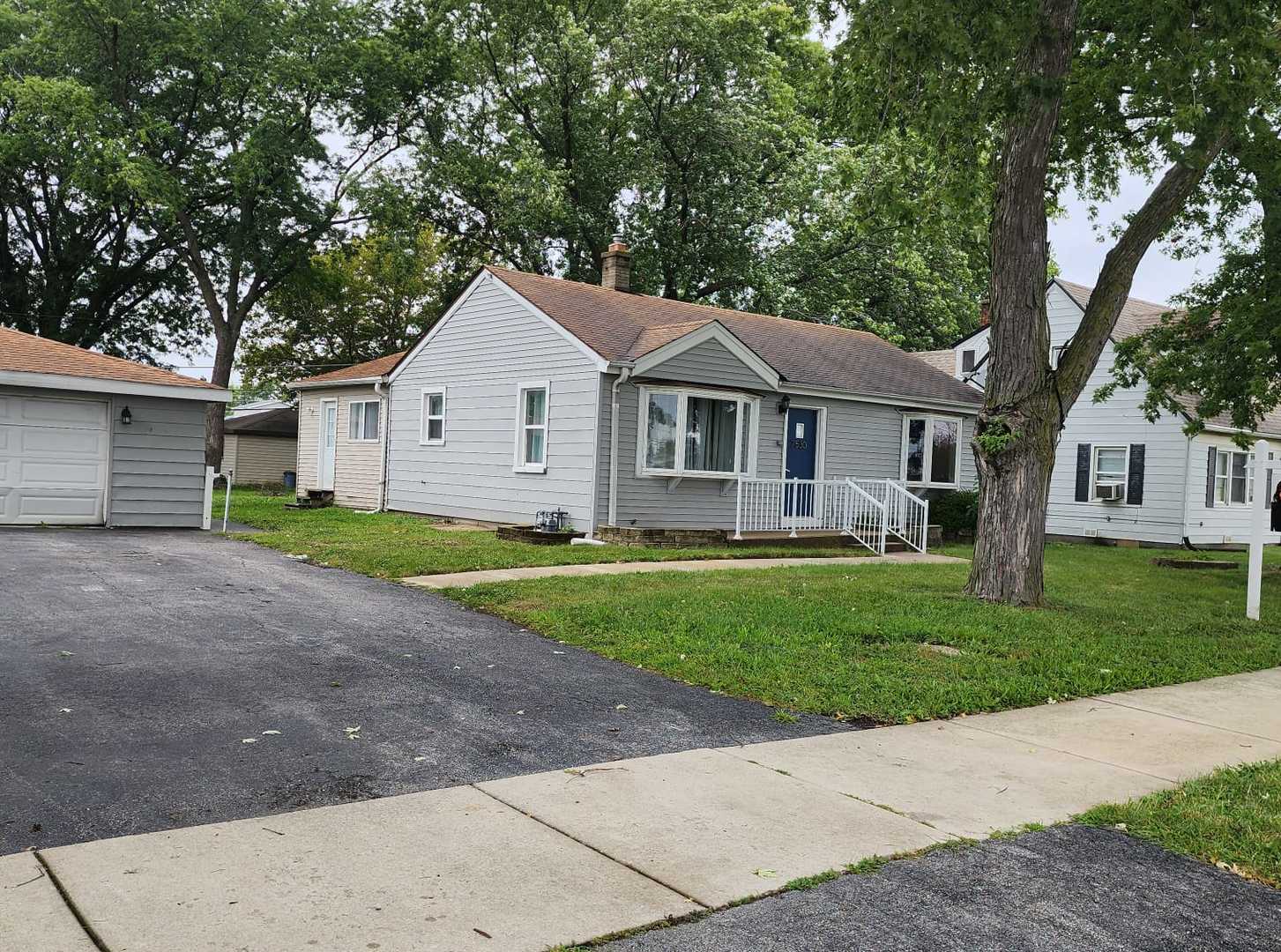 7530 S Oconto Avenue, Bridgeview, IL 60455