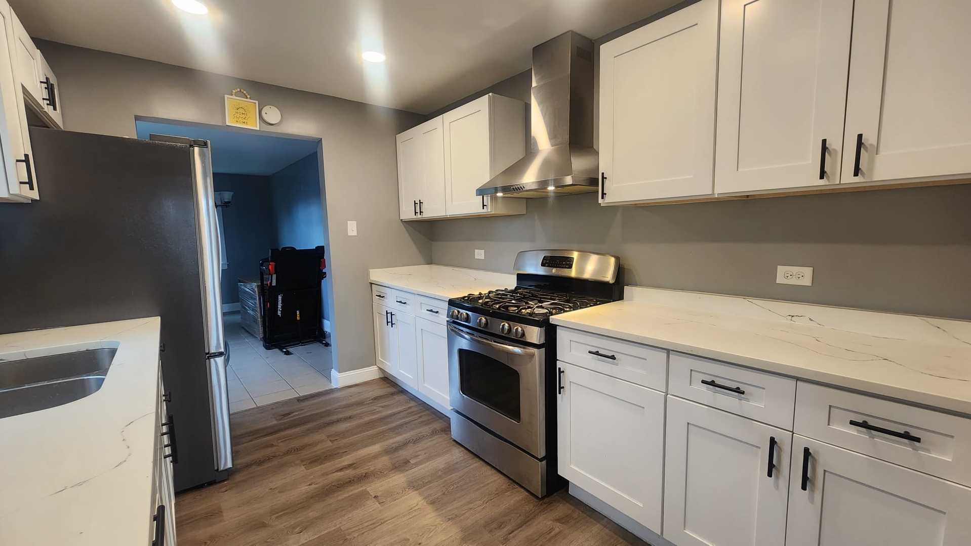 7530 S Oconto Avenue, Bridgeview, IL 60455