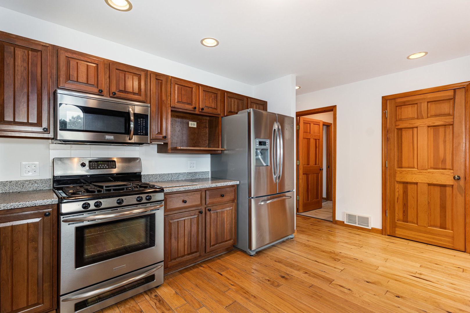 24937 W Forest Drive, Lake Villa, IL 60046