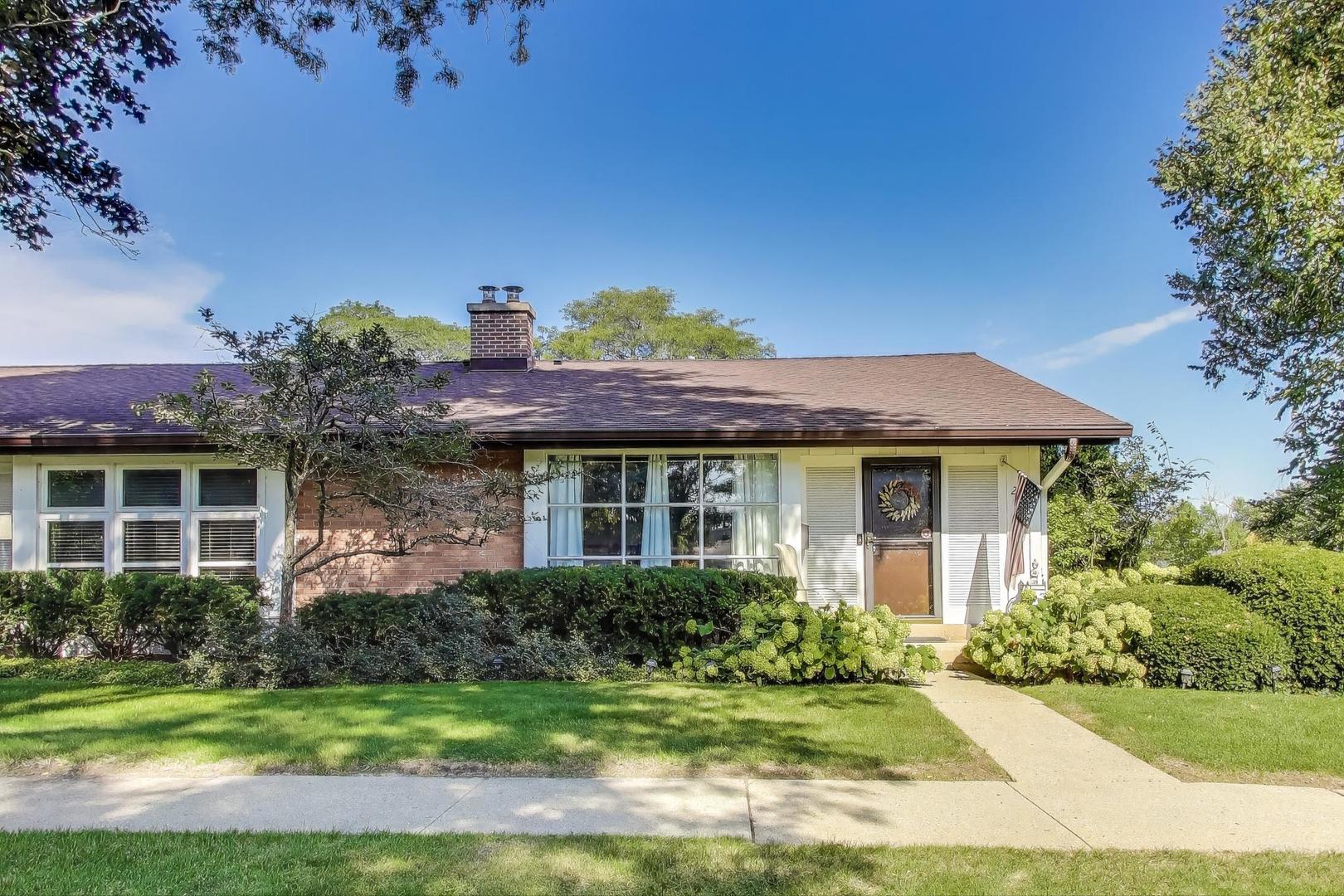 270 Crestwood Village, Northfield, IL 60093