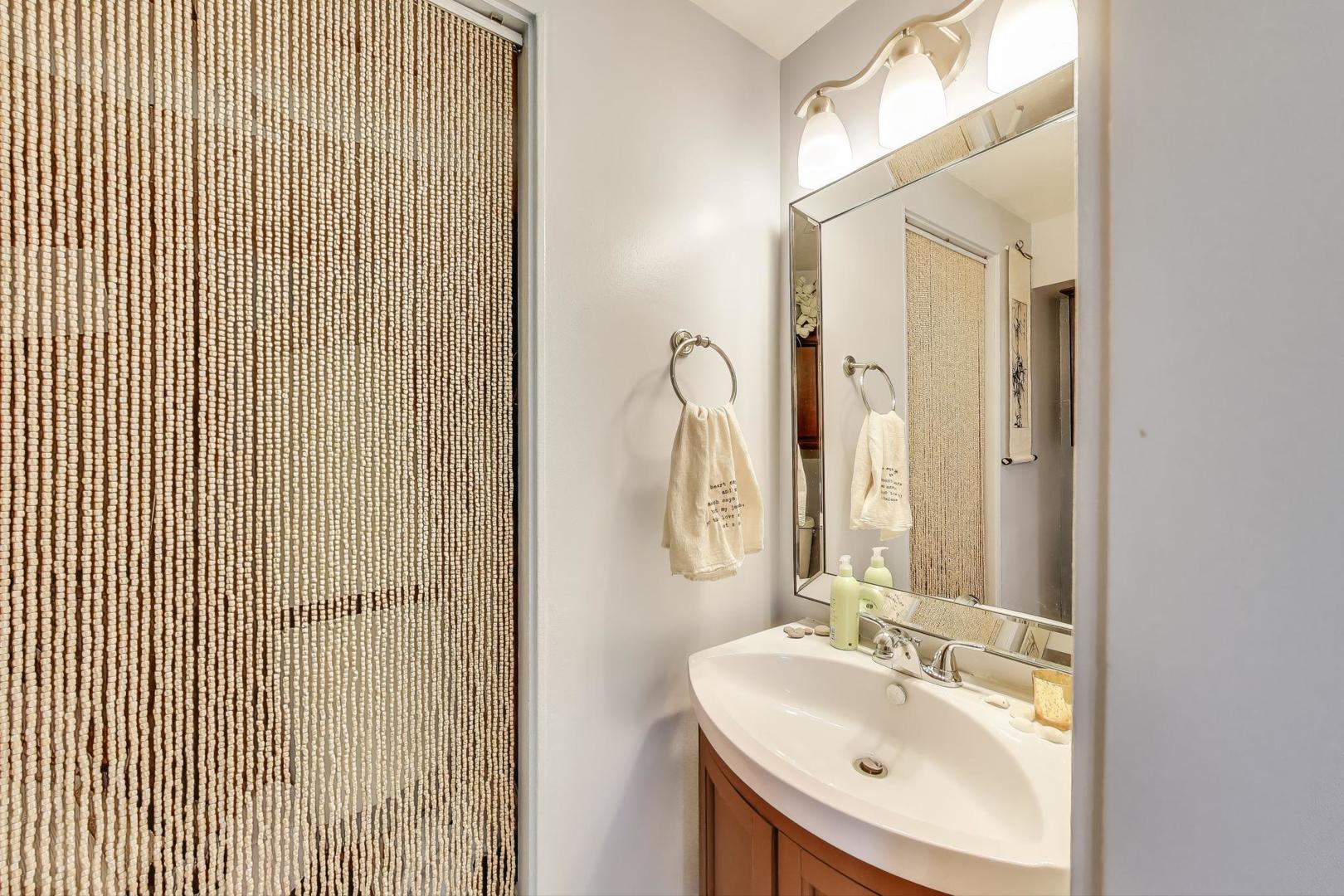 270 Crestwood Village, Northfield, IL 60093