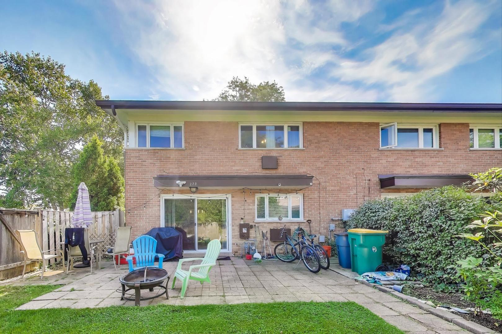 270 Crestwood Village, Northfield, IL 60093