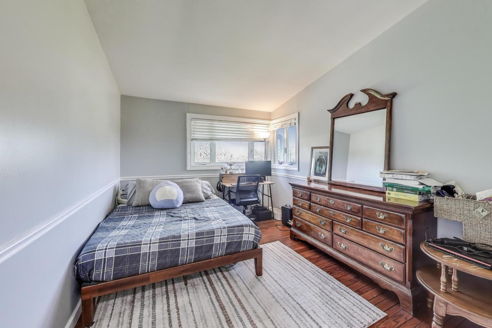 270 Crestwood Village, Northfield, IL 60093