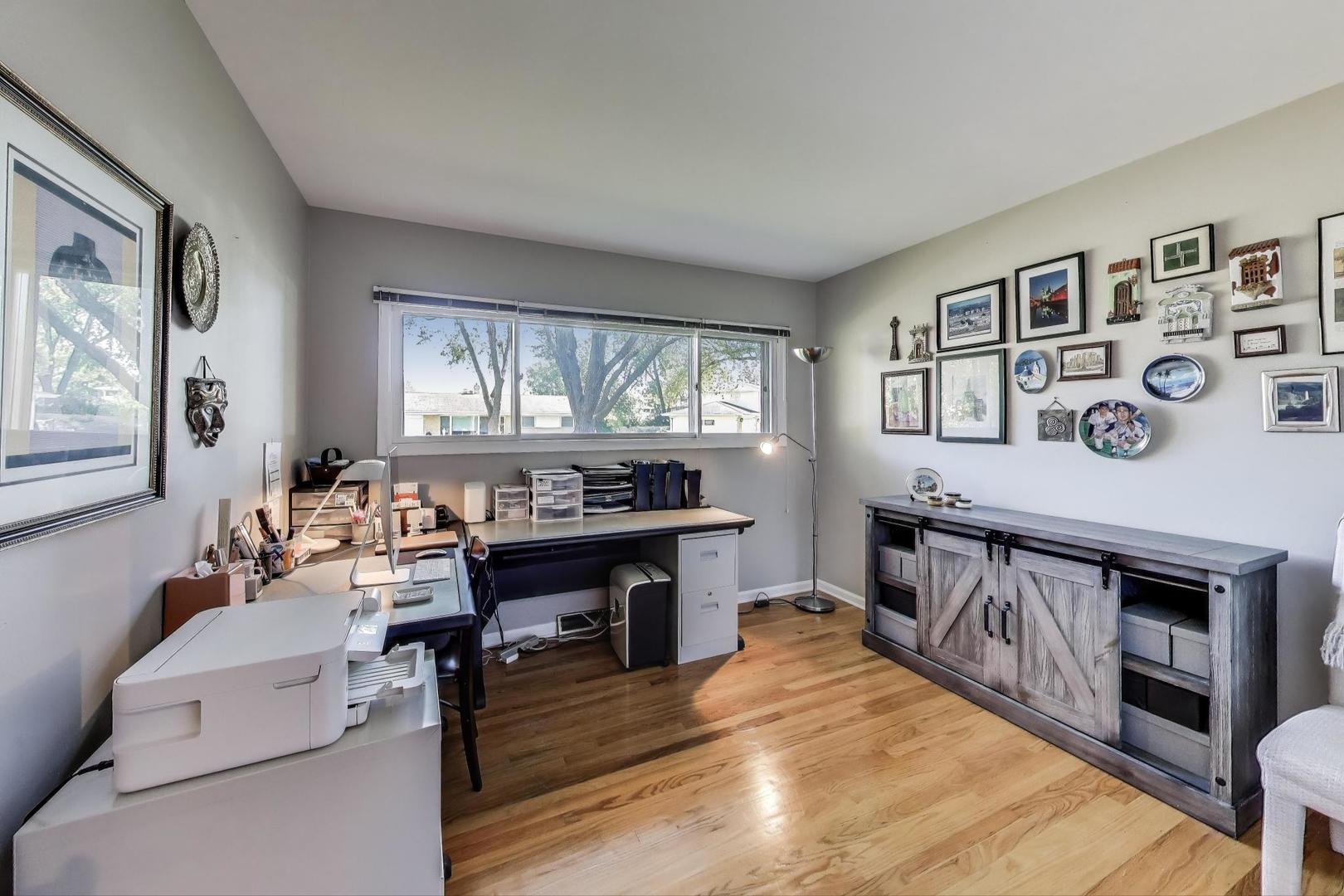 535 King Lane, Des Plaines, IL 60016