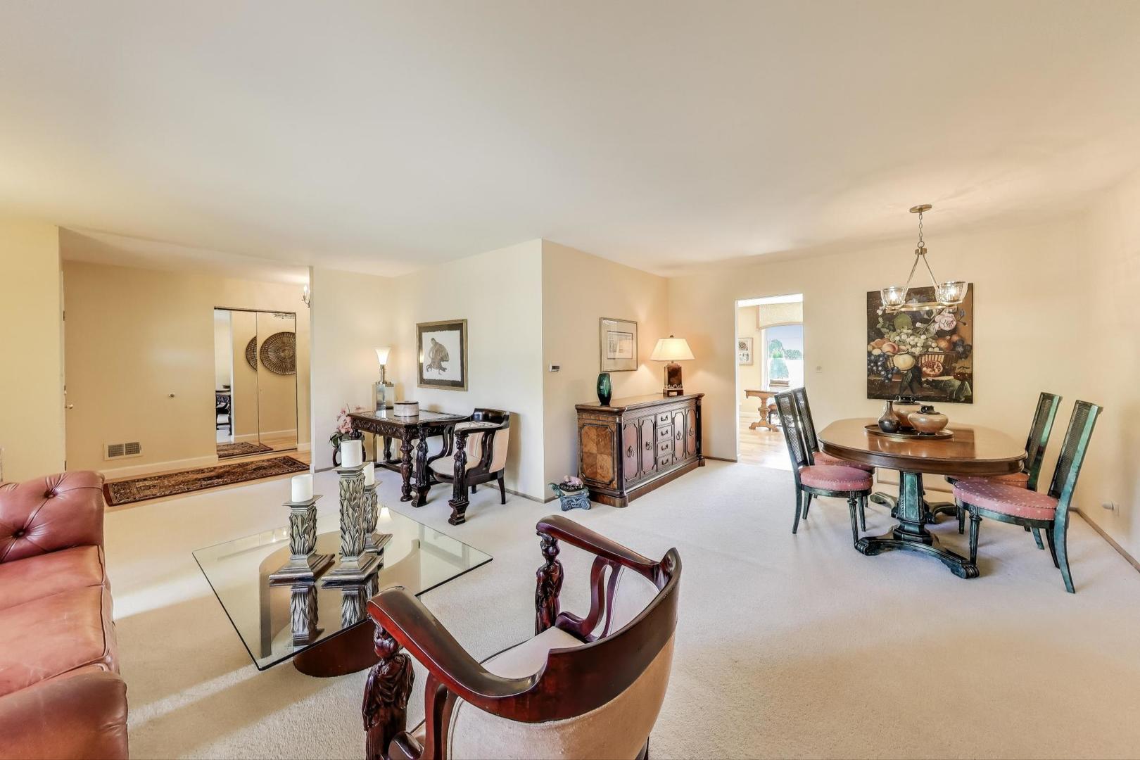535 King Lane, Des Plaines, IL 60016