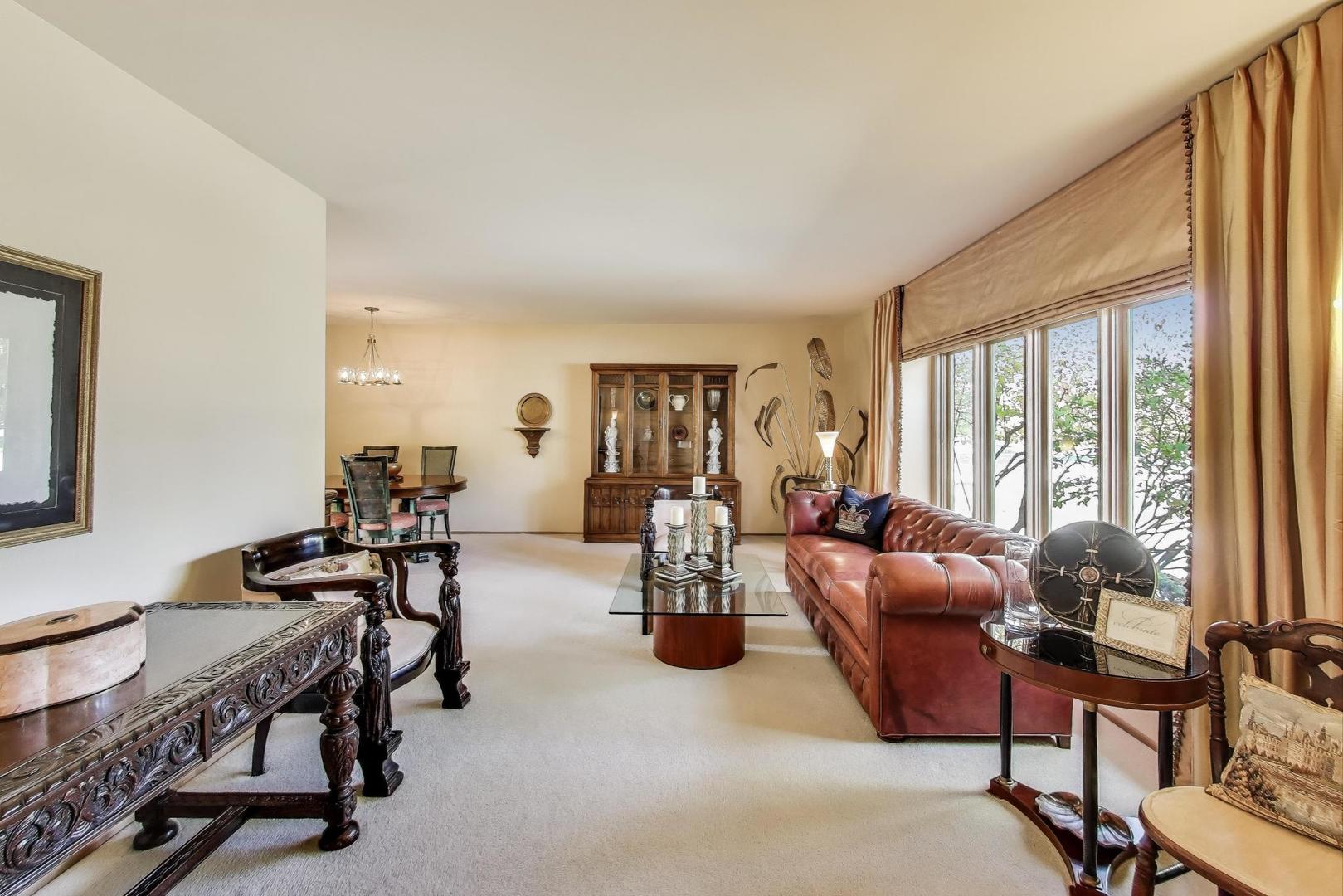 535 King Lane, Des Plaines, IL 60016
