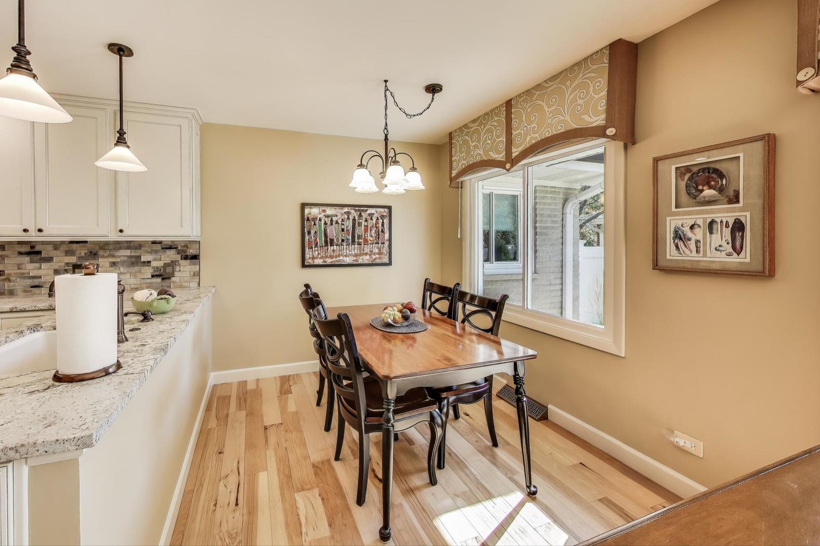 535 King Lane, Des Plaines, IL 60016