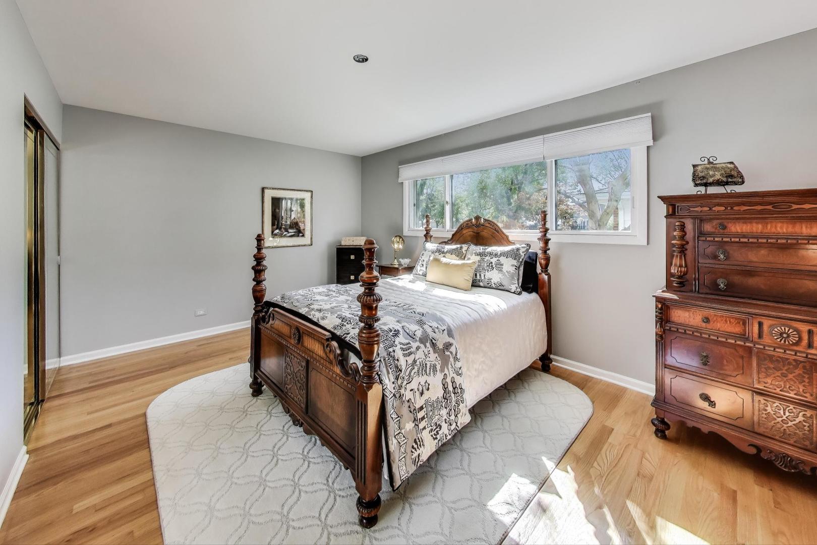 535 King Lane, Des Plaines, IL 60016