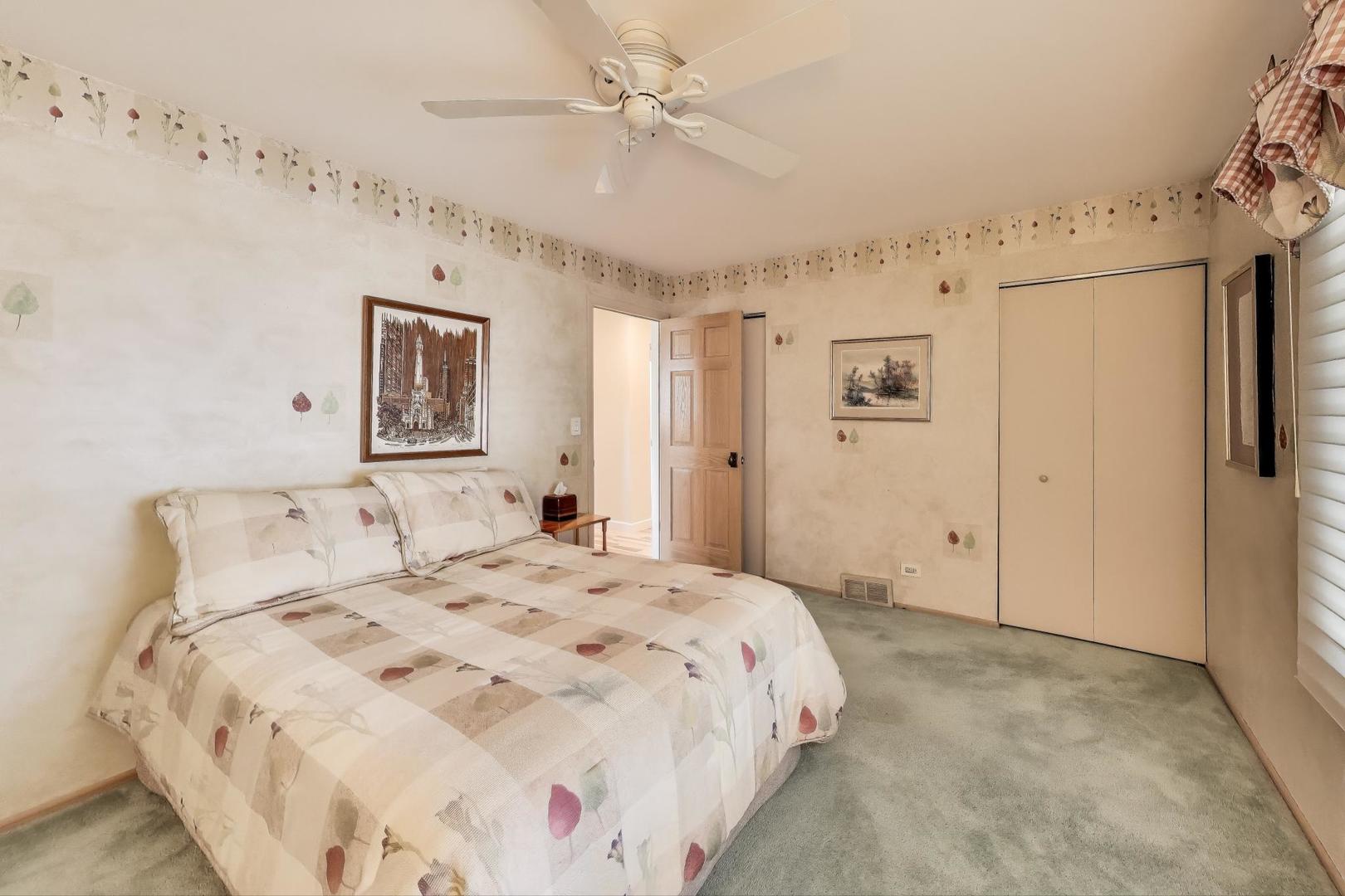 535 King Lane, Des Plaines, IL 60016