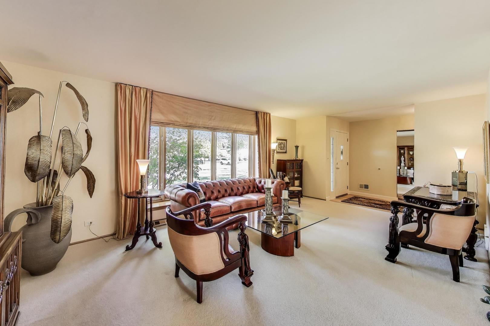 535 King Lane, Des Plaines, IL 60016
