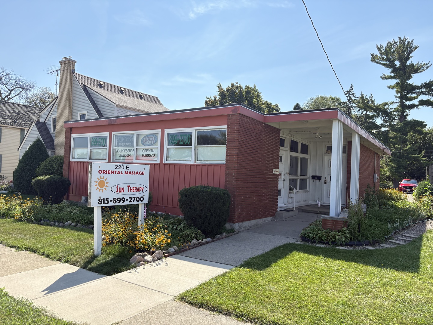 220 E State Street, Sycamore, IL 60178