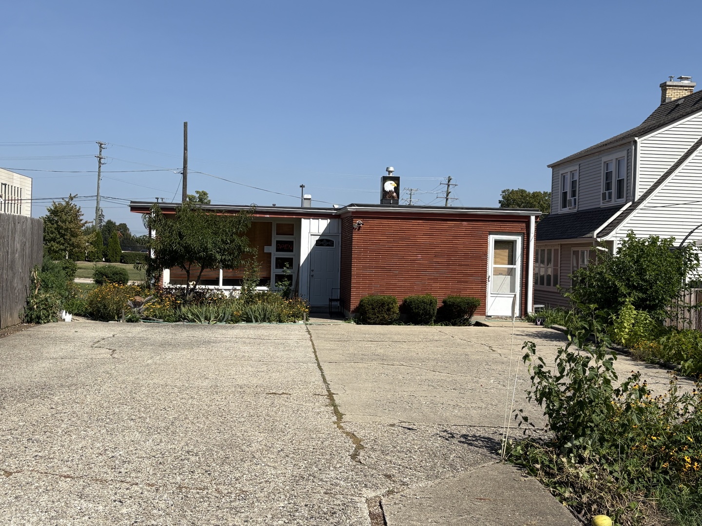 220 E State Street, Sycamore, IL 60178