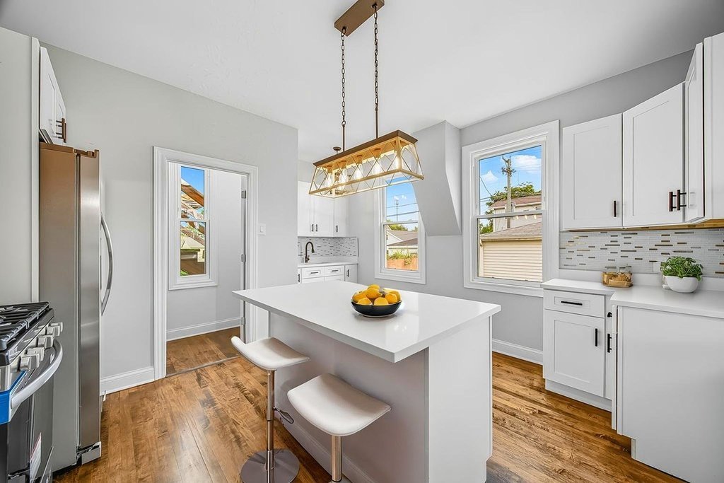 2823 Broadway Street, Blue Island, IL 60406