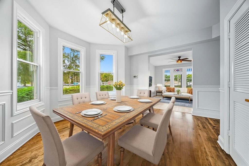 2823 Broadway Street, Blue Island, IL 60406