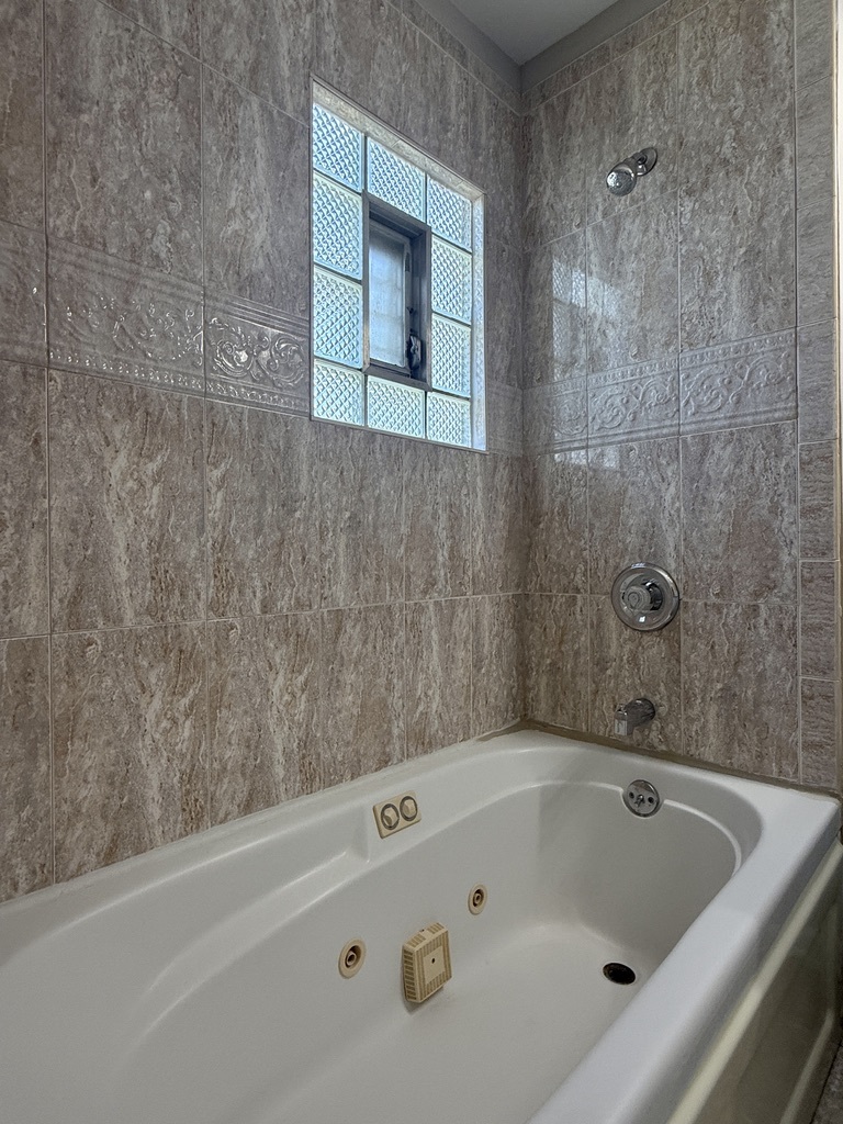 1914 W 108th Place, Chicago, IL 60643