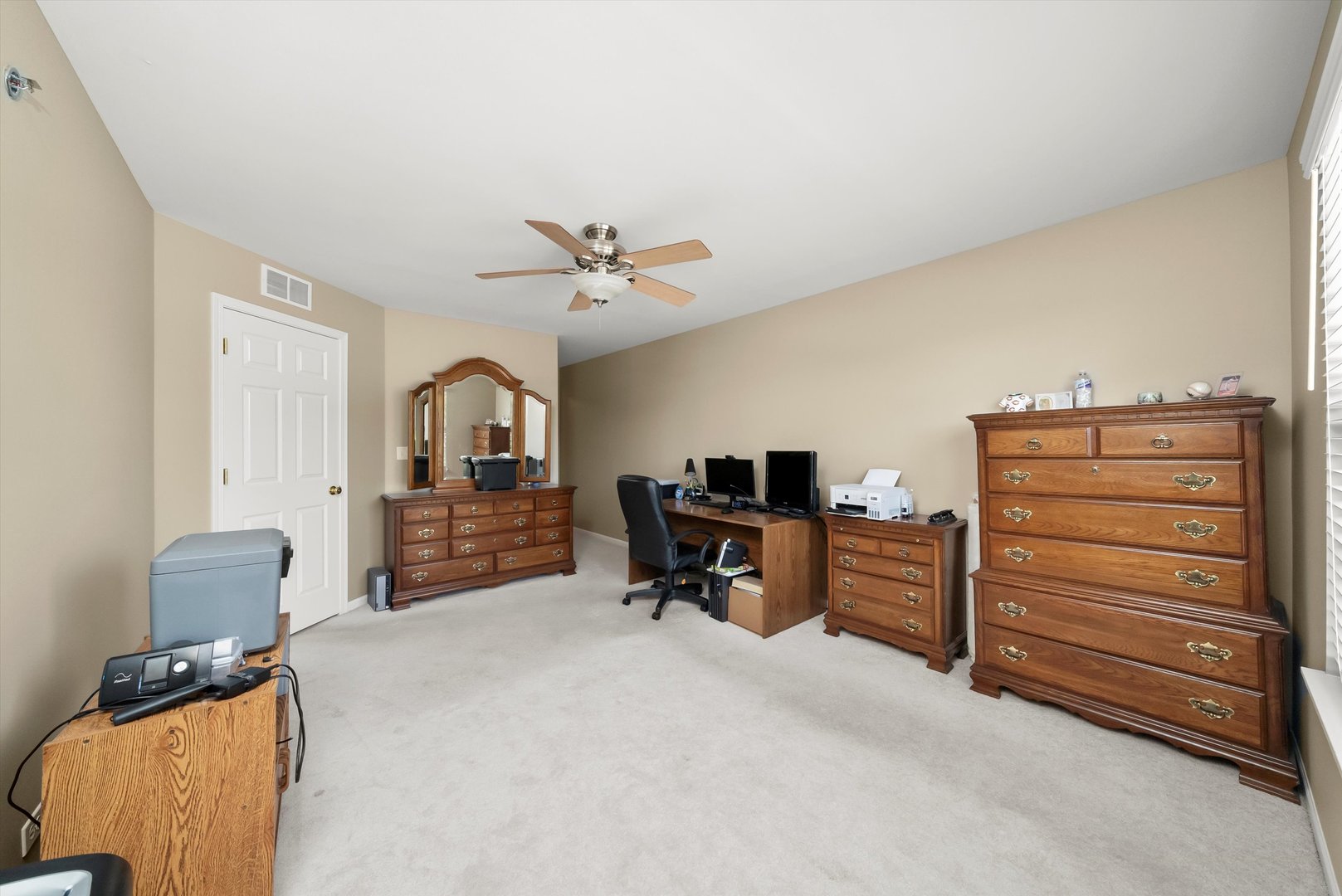 8830 CONCORD Lane #J, Justice, IL 60458
