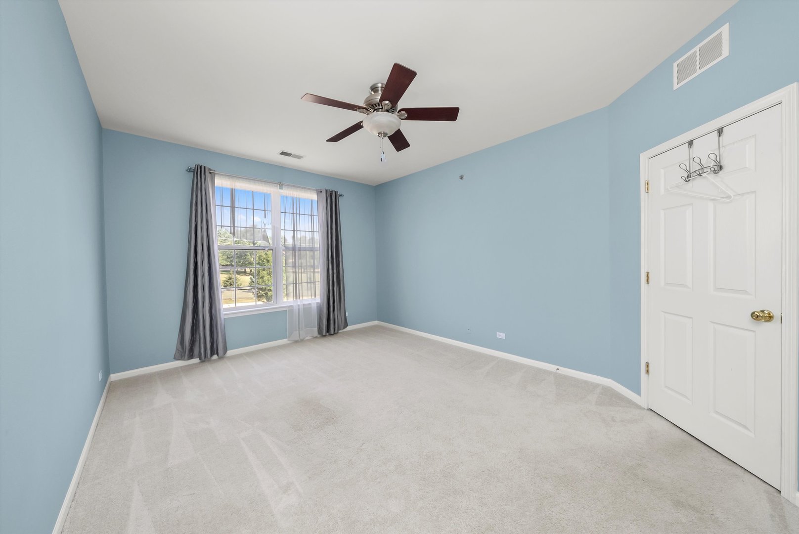 8830 CONCORD Lane #J, Justice, IL 60458