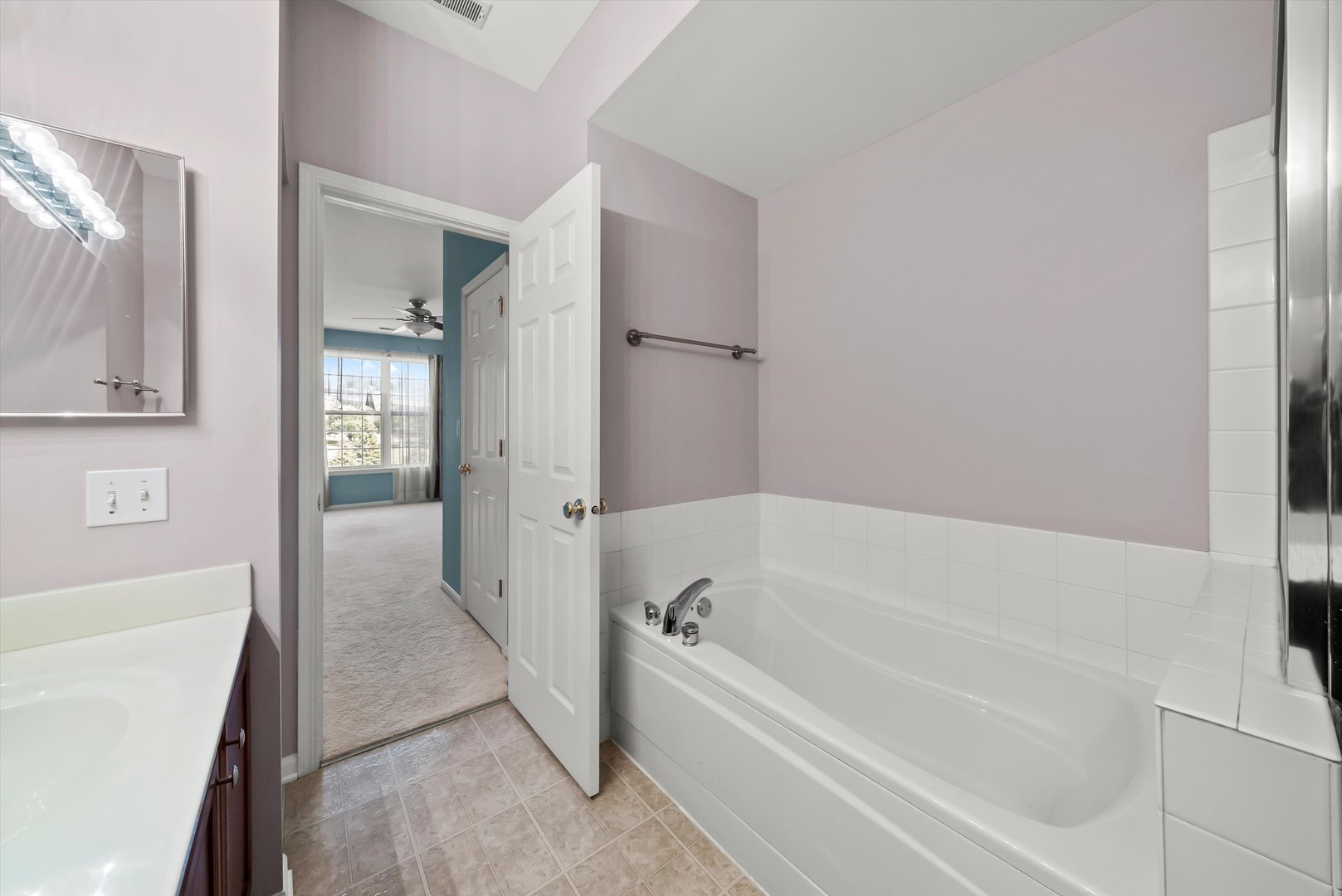 8830 CONCORD Lane #J, Justice, IL 60458