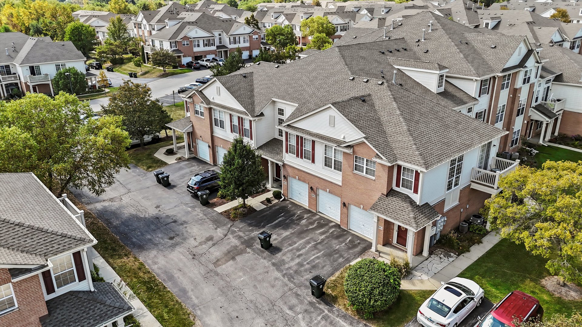 8830 CONCORD Lane #J, Justice, IL 60458
