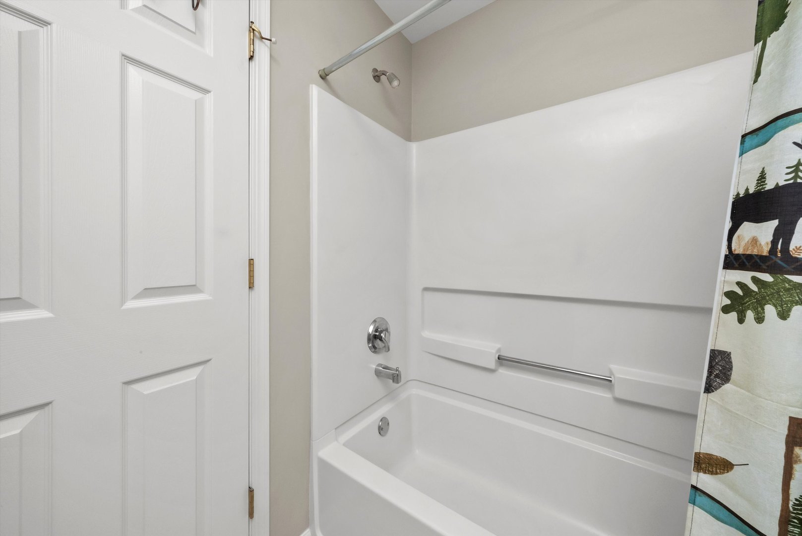 8830 CONCORD Lane #J, Justice, IL 60458