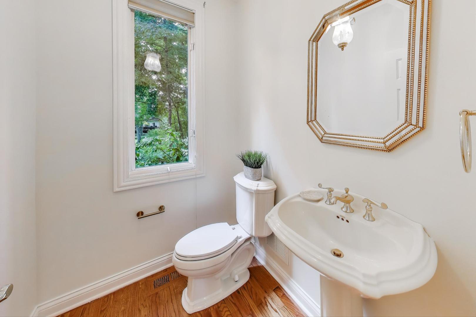 1620 TimberWoods Lane, Libertyville, IL 60048