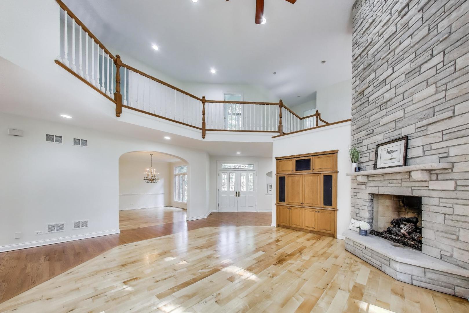 1620 TimberWoods Lane, Libertyville, IL 60048