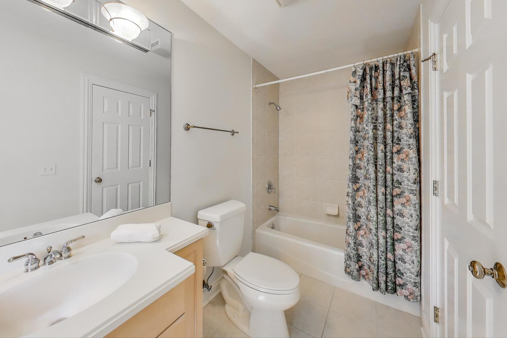 1620 TimberWoods Lane, Libertyville, IL 60048