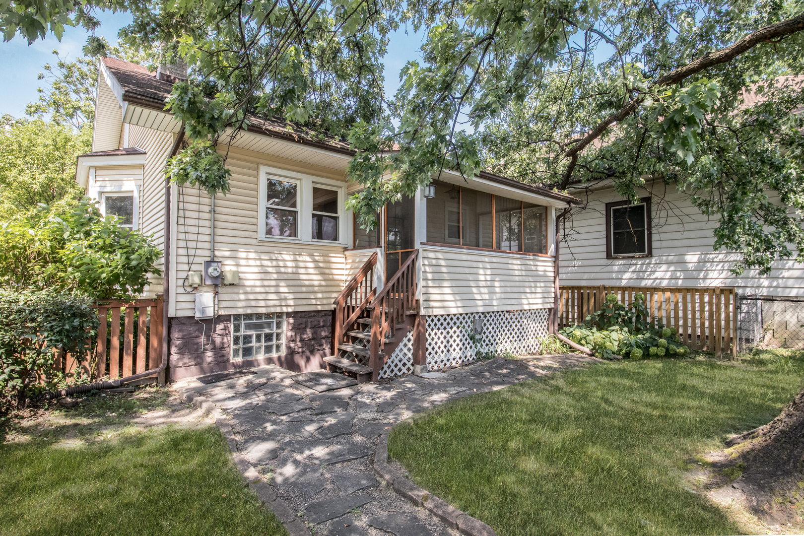 929 Garden Street, Park Ridge, IL 60068