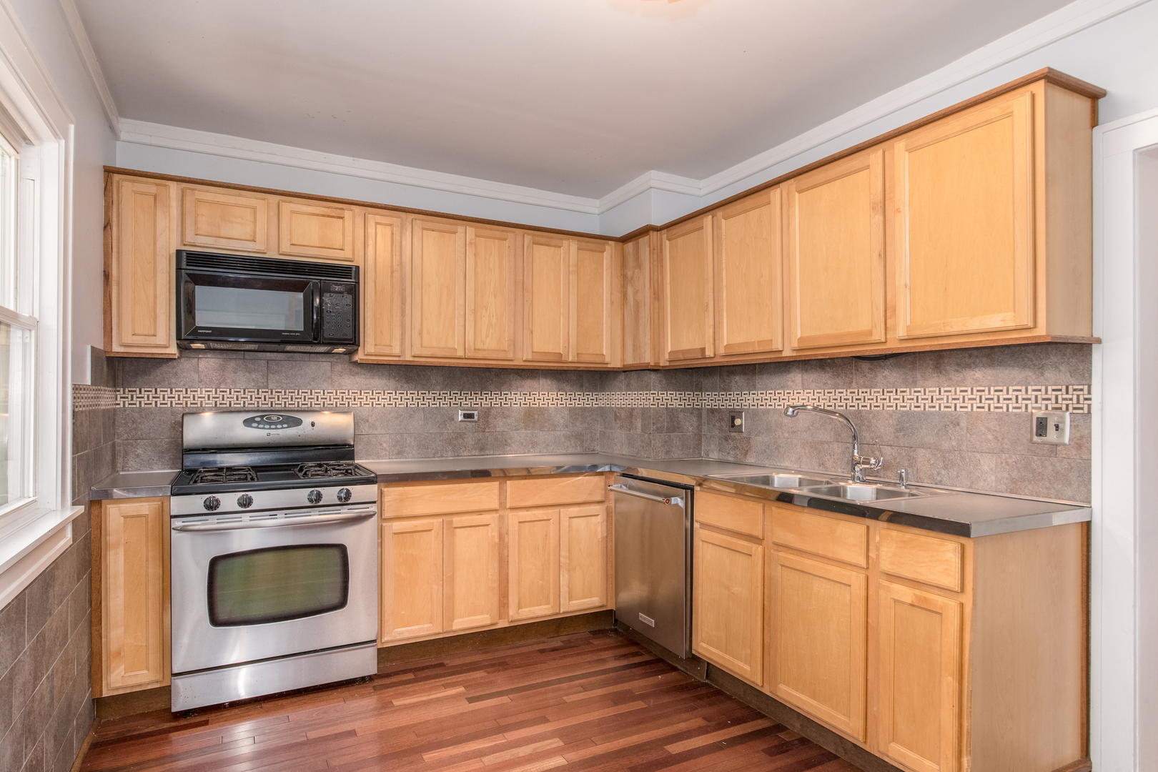 929 Garden Street, Park Ridge, IL 60068