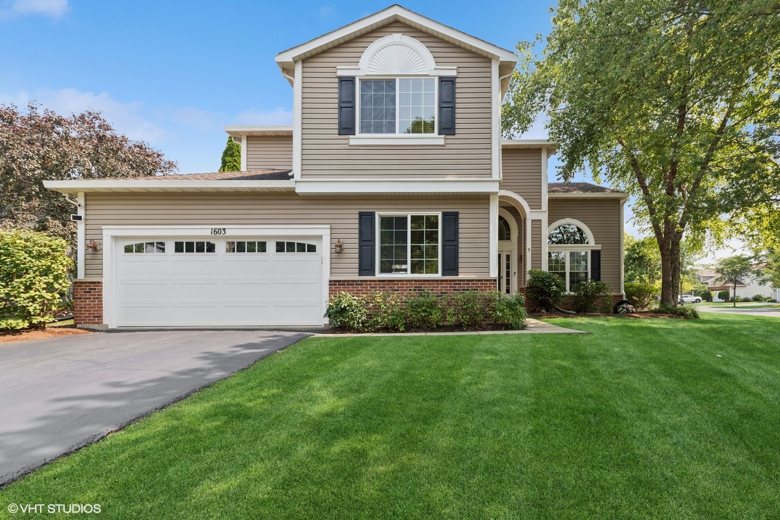 1603 Napa Drive, Gurnee, IL 60031
